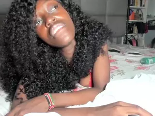 suhailasuu's Live Sex Cam Show