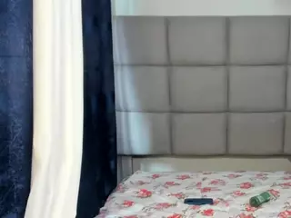 suhailasuu's Live Sex Cam Show