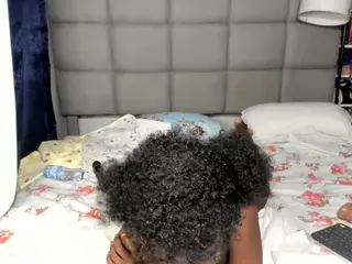 suhailasuu's Live Sex Cam Show