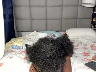 suhailasuu's Live Sex Cam Show