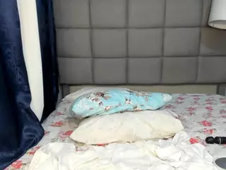 suhailasuu's Live Sex Cam Show