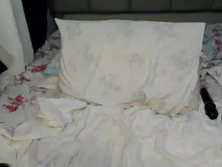 suhailasuu's Live Sex Cam Show