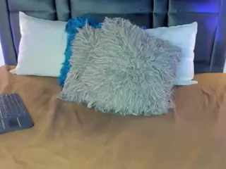 ElenaWilliams's Live Sex Cam Show