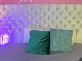 Ely-Maldox's Live Sex Cam Show
