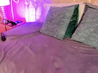 Ely-Maldox's Live Sex Cam Show