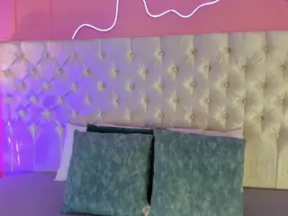 Ely-Maldox's Live Sex Cam Show