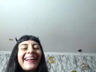 NaughtyKittenm's Live Sex Cam Show