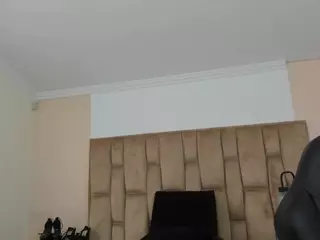 NaughtyKittenm's Live Sex Cam Show