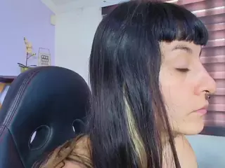 NaughtyKittenm's Live Sex Cam Show
