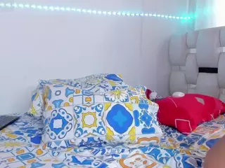 ELETTRA's Live Sex Cam Show