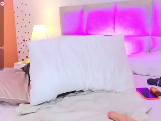 MarianneFox's Live Sex Cam Show