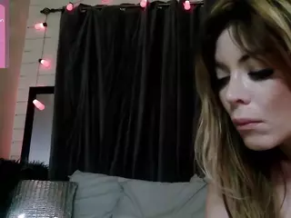 missbreababe's Live Sex Cam Show