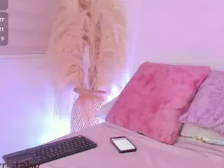 CrystalW's Live Sex Cam Show