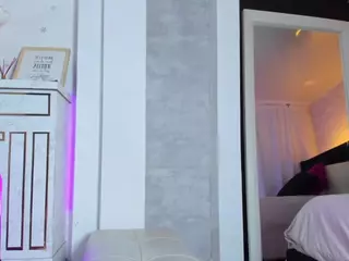 MEGAN-DIAMOND's Live Sex Cam Show