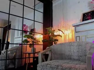 MEGAN-DIAMOND's Live Sex Cam Show