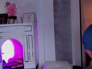 MEGAN-DIAMOND's Live Sex Cam Show