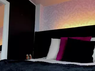MEGAN-DIAMOND's Live Sex Cam Show