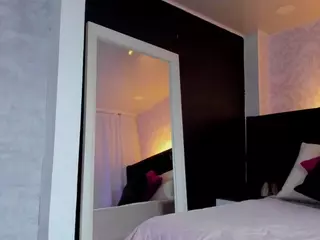 MEGAN-DIAMOND's Live Sex Cam Show