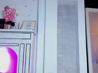 MEGAN-DIAMOND's Live Sex Cam Show