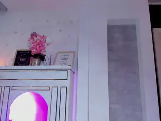 MEGAN-DIAMOND's Live Sex Cam Show