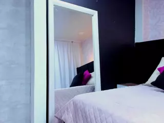 MEGAN-DIAMOND's Live Sex Cam Show