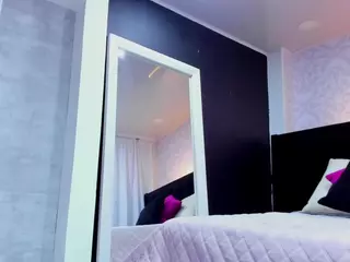 MEGAN-DIAMOND's Live Sex Cam Show