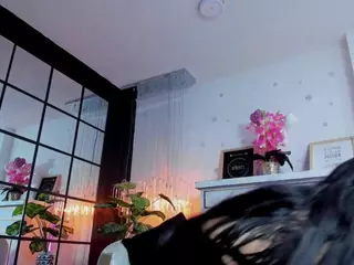 MEGAN-DIAMOND's Live Sex Cam Show