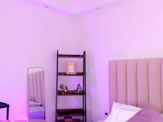 veroniica-lodge's Live Sex Cam Show