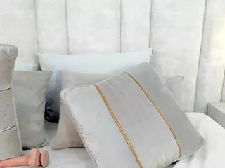 1m-nahomi's Live Sex Cam Show