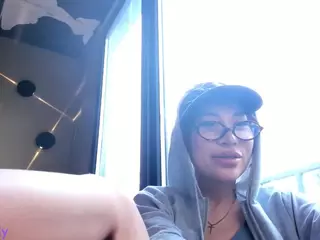 JinnyGold's Live Sex Cam Show
