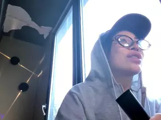 JinnyGold's Live Sex Cam Show