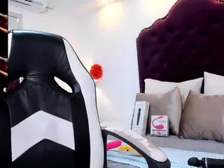 lucianaportec's Live Sex Cam Show