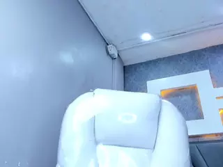 PerlaEvansx's Live Sex Cam Show