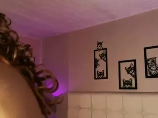 Alice-Ferrer's Live Sex Cam Show