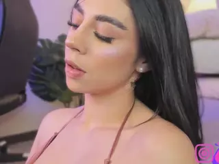 Innanaa's Live Sex Cam Show