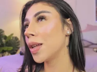 Innanaa's Live Sex Cam Show
