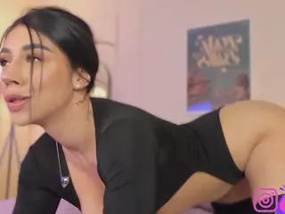 Innanaa's Live Sex Cam Show