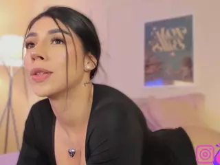 Innanaa's Live Sex Cam Show