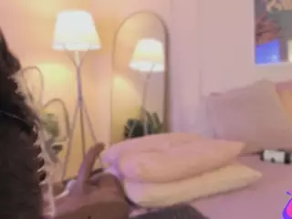 Innanaa's Live Sex Cam Show