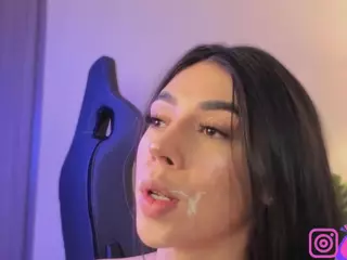 Innanaa's Live Sex Cam Show