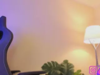 Innanaa's Live Sex Cam Show