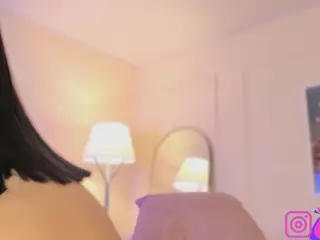 Innanaa's Live Sex Cam Show
