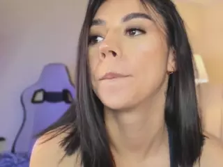 Innanaa's Live Sex Cam Show