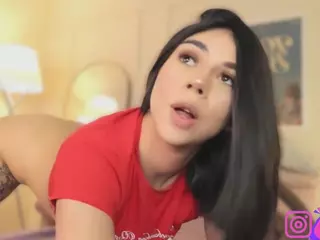 Innanaa's Live Sex Cam Show