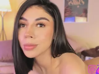 Innanaa's Live Sex Cam Show