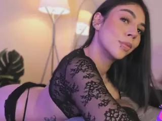 Innanaa's Live Sex Cam Show