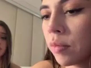 Innanaa's Live Sex Cam Show