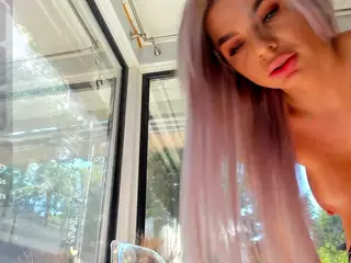 Russian-Ava's Live Sex Cam Show