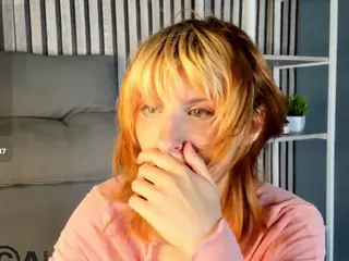 Macabre's Live Sex Cam Show