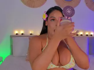 Mariana Cuellar's Live Sex Cam Show